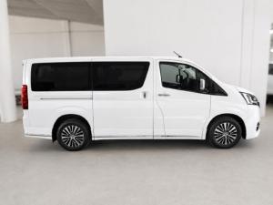 Toyota Quantum 2.8 LWB bus 9-seater VX Premium - Image 3