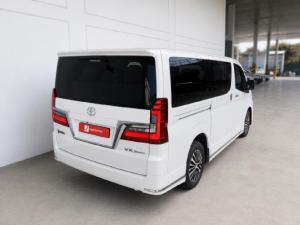 Toyota Quantum 2.8 LWB bus 9-seater VX Premium - Image 4