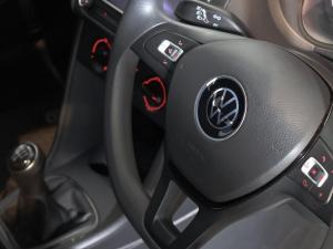 Volkswagen Polo Vivo hatch 1.4 Comfortline - Image 16