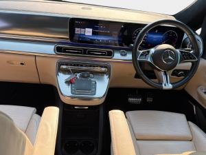Mercedes-Benz V-Class V300d Exclusive - Image 14