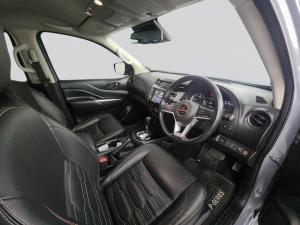 Nissan Navara 2.5DDTI PRO-2X automatic D/C - Image 8