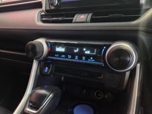 Toyota RAV4 2.0 GX auto - Image 21