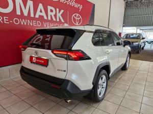 Toyota RAV4 2.0 GX auto - Image 7
