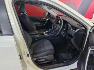 Toyota RAV4 2.0 GX auto - Image 8