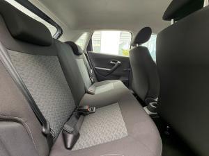 Volkswagen Polo Vivo hatch 1.6 Life - Image 10