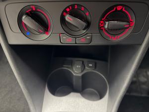 Volkswagen Polo Vivo hatch 1.6 Life - Image 6