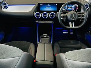 Mercedes-Benz GLA GLA200 Progressive - Image 1