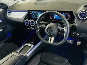 Mercedes-Benz GLA GLA200 Progressive - Image 2
