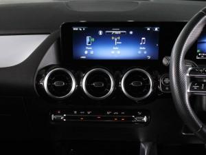 Mercedes-Benz GLA GLA200 Progressive - Image 11