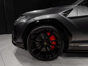 Lamborghini Urus Urus - Image 21