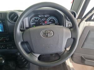 Toyota Land Cruiser 79 4.5D-4D V8 double cab LX - Image 8