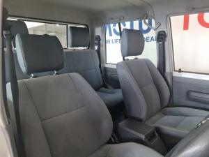 Toyota Land Cruiser 79 4.5D-4D V8 double cab LX - Image 14
