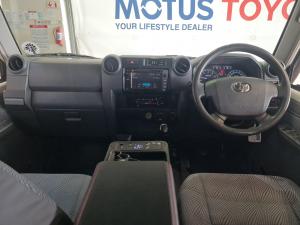 Toyota Land Cruiser 79 4.5D-4D V8 double cab LX - Image 6