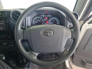 Toyota Land Cruiser 79 4.5D-4D V8 double cab LX - Image 8