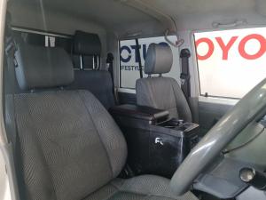Toyota Land Cruiser 79 4.5D-4D V8 double cab LX - Image 14