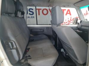 Toyota Land Cruiser 79 4.5D-4D V8 double cab LX - Image 15