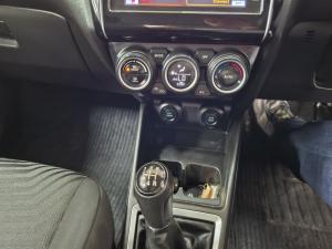 Suzuki Swift 1.2 GLX - Image 12
