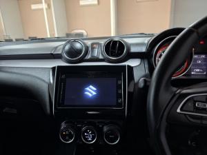 Suzuki Swift 1.2 GLX - Image 14