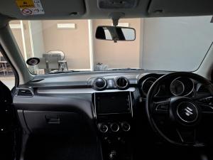 Suzuki Swift 1.2 GLX - Image 6