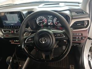 Toyota Starlet Cross 1.5XR automatic - Image 8