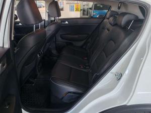 Kia Sportage 2.0 Crdi EX automatic - Image 12