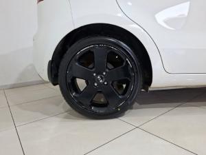 Kia Rio hatch 1.4 - Image 7