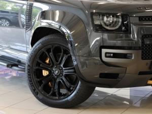 Land Rover Defender 110 Octa - Image 15
