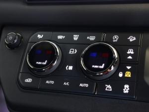 Land Rover Defender 110 Octa - Image 33