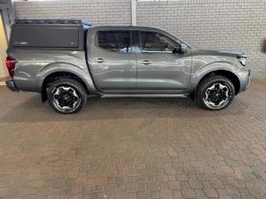 Nissan Navara 2.5DDTi double cab LE Plus 4x4 - Image 8