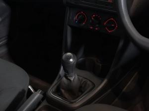 Volkswagen Polo Vivo hatch 1.4 Trendline - Image 10