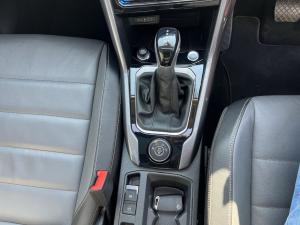 Volkswagen T-Roc 2.0TSI 4Motion Design - Image 21