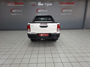Toyota Hilux 2.4 GD-6 Raider 4X4 automaticD/C - Image 5