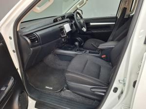 Toyota Hilux 2.4 GD-6 Raider 4X4 automaticD/C - Image 7
