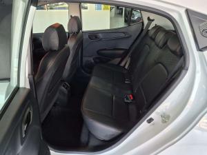 Hyundai Grand i10 1.2 Fluid - Image 12