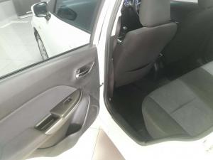 Toyota Starlet 1.4 Xi - Image 19