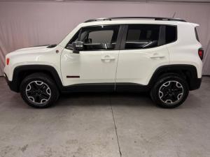 Jeep Renegade 2.4L 4x4 Trailhawk - Image 2