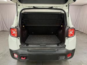 Jeep Renegade 2.4L 4x4 Trailhawk - Image 5