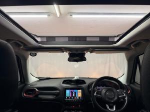 Jeep Renegade 2.4L 4x4 Trailhawk - Image 8