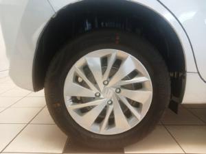 Suzuki Baleno 1.5 GL manual - Image 9
