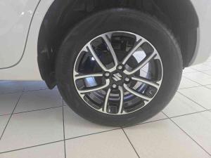 Suzuki Swift 1.2 GLX manual - Image 11