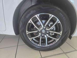 Suzuki Swift 1.2 GLX manual - Image 12