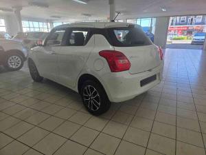 Suzuki Swift 1.2 GLX manual - Image 5