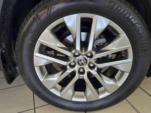 Toyota RAV4 2.0 VX - Image 11