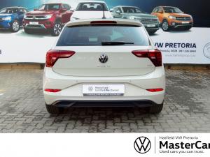 Volkswagen Polo hatch 1.0TSI Life auto - Image 4