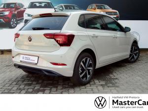 Volkswagen Polo hatch 1.0TSI Life auto - Image 5
