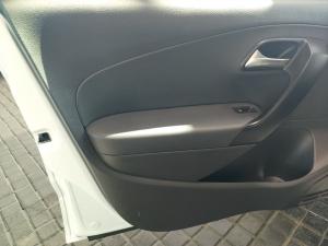 Volkswagen Polo Vivo hatch 1.4 Comfortline - Image 13
