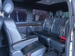 Mercedes-Benz V-Class V250d Avantgarde AMG Line - Image 11