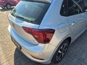 Volkswagen Polo hatch 1.0TSI Life auto - Image 5