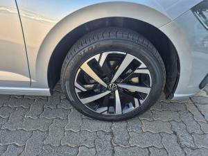 Volkswagen Polo hatch 1.0TSI Life auto - Image 7