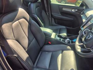 Volvo XC40 B4 Plus Dark - Image 12